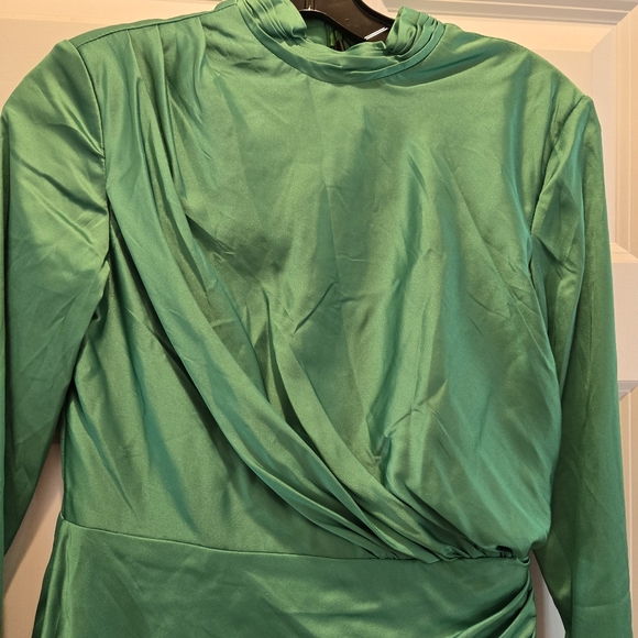 NWT Mac Duggal Dress 0 Green Satin Long Sleeve Mini Ruched Mock Neck Kelly  Ieena